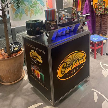 Cocktailmaschine mit Branding auf einer Veranstaltung