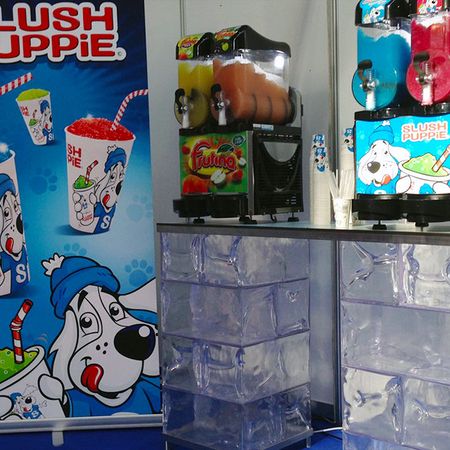 Slush-Eis Maschinen auf einer Eisbar
