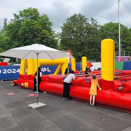 XXXL Menschenkicker
