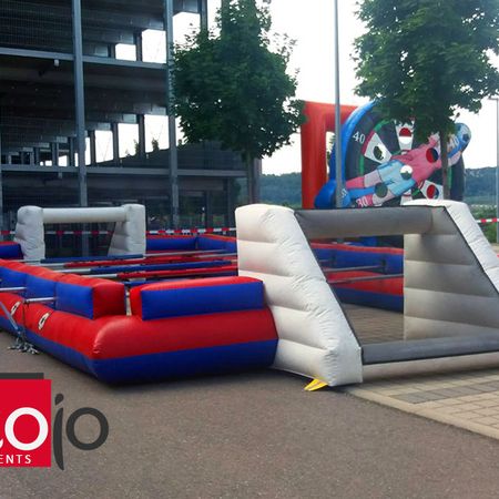 XXXL Menschenkicker Platzbedarf: ca. 13 x 8 x 3 Meter, Strombedarf: 1 x 230 V