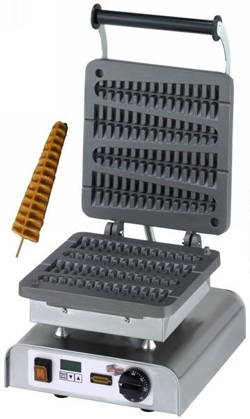 Waffeleisen mit Waffel in Lolliform