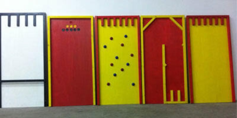 Fünf Kugelbahnen nebeneinander