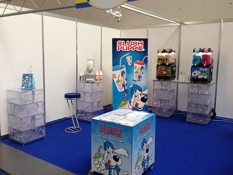 Slush-Eis Stand mit vier verschiedenen Sorten